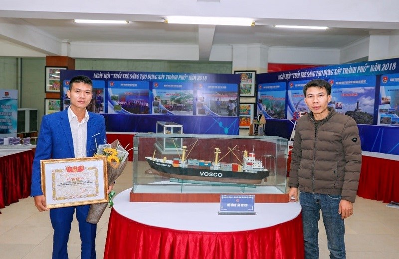 GƯƠNG THANH NIÊN TIÊN TIẾN LÀM THEO LỜI BÁC