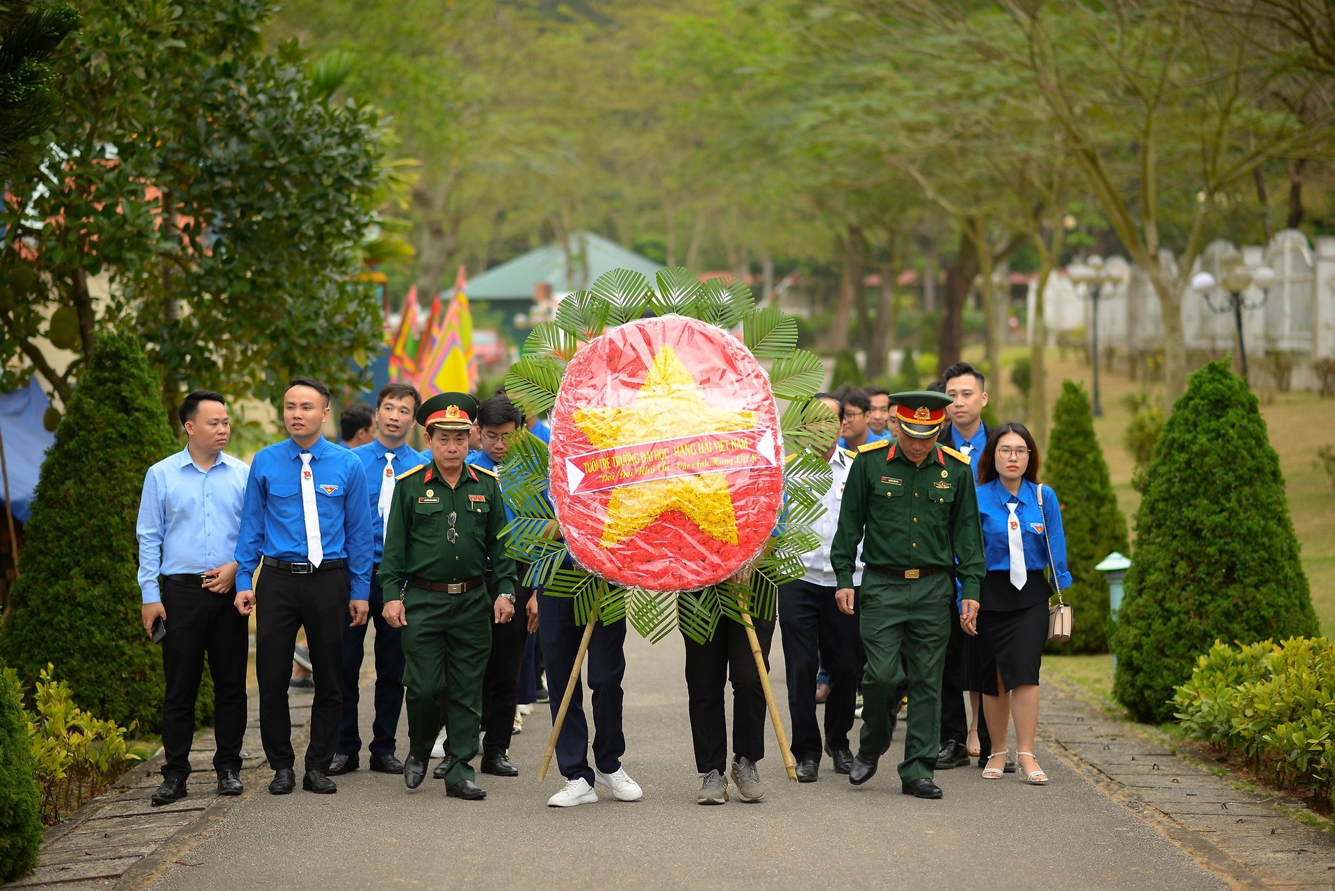 THÁNG THANH NIÊN - GIÁO DỤC TRUYỀN THỐNG CHO THẾ HỆ TRẺ QUA CÁC ĐỊA CHỈ ĐỎ
