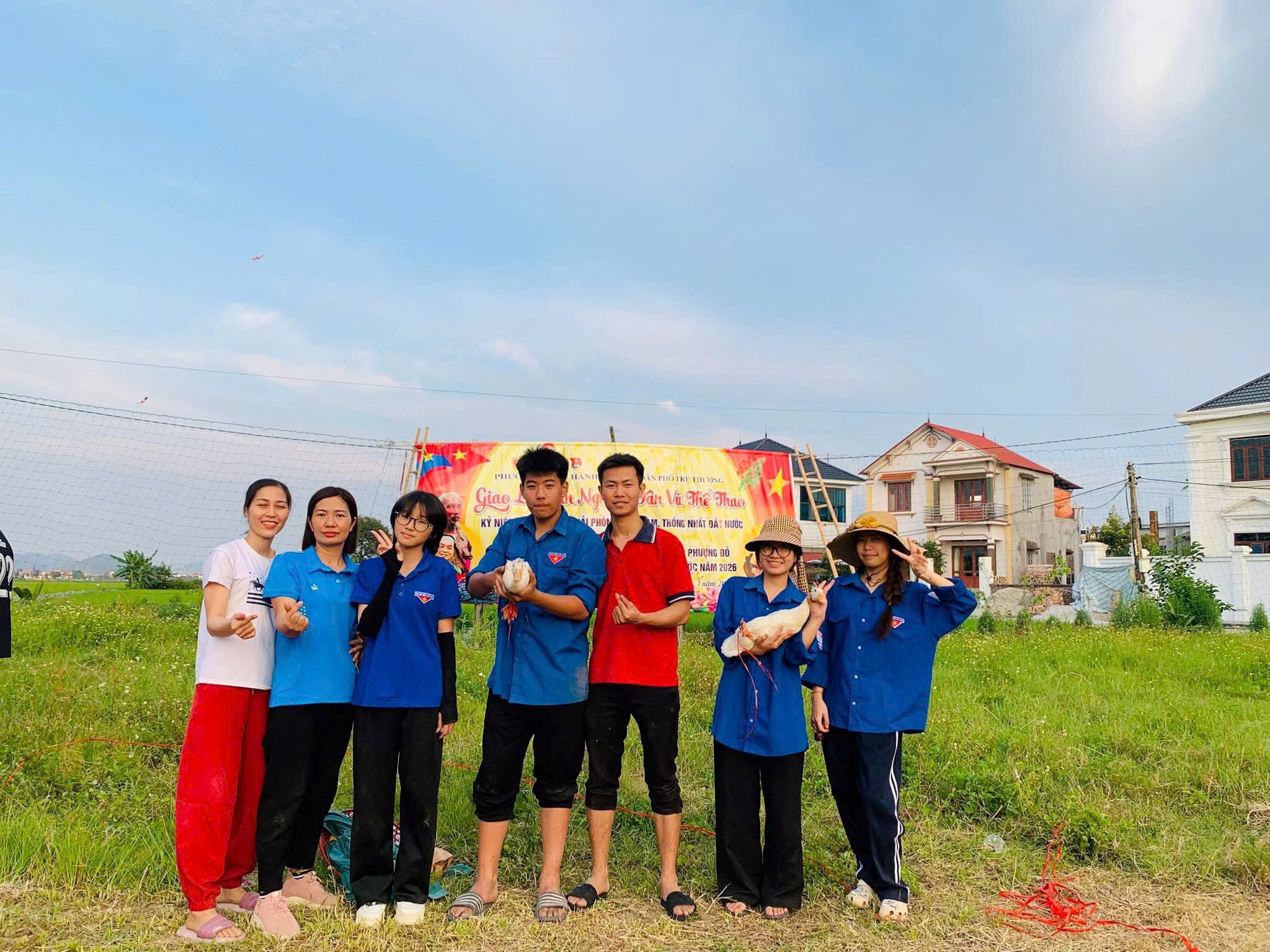 Đoàn thanh niên phường Lê Đại Hành tổ chức các trò chơi dân gian nhân dịp kỷ niệm 51 năm giải phóng miền Nam