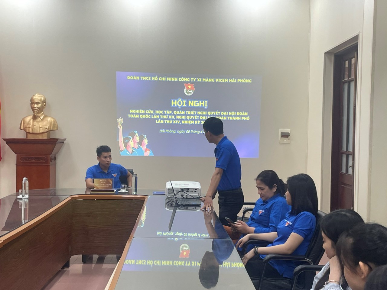 Đoàn thanh niên Công ty TNHH MTV Xi măng Hải Phòng tổ chức Hội nghị học tập, quán triệt Nghị Quyết Đại hội Đoàn toàn quốc lần thứ XII và Nghị Quyết Đại hội đoàn Thành phố lần thứ XIV nhiệm kỳ 2022-2027.