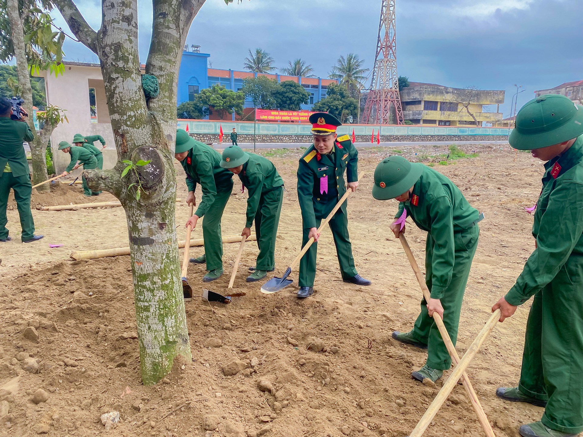 Đoàn Thanh niên Bộ CHQS thành phố tổ chức Lễ phát động “Tết trồng cây đời đời nhớ ơn Bác Hồ” Xuân Giáp Thìn 2024