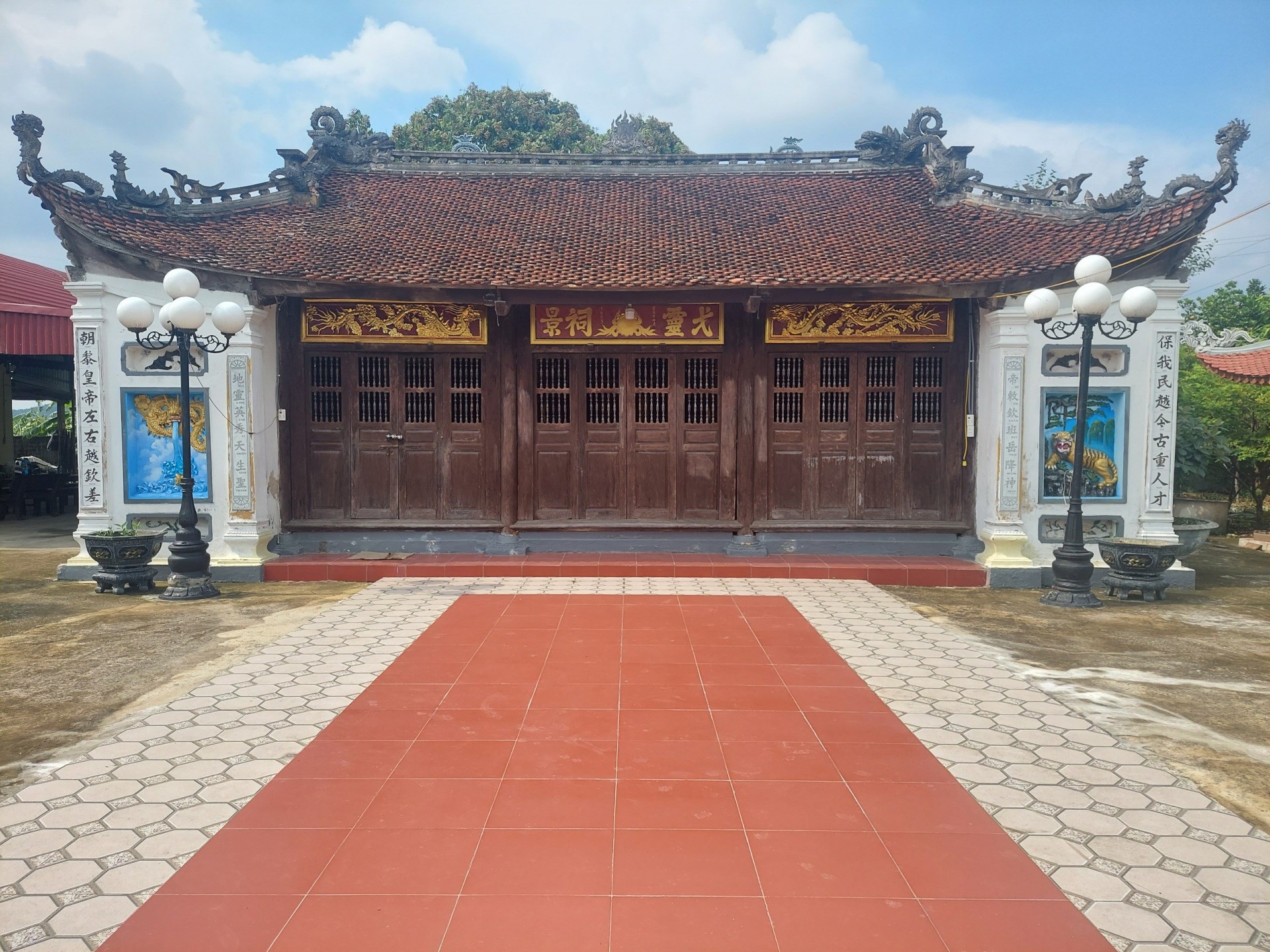 Đền Quảng Cư, xã Quang Thanh, huyện Thủy Nguyên