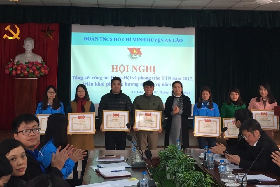 Hội nghị tổng kết công tác Đoàn - Hội và phong trào thanh thiếu nhi năm 2017, triển khai phương hướng nhiệm vụ năm 2018.