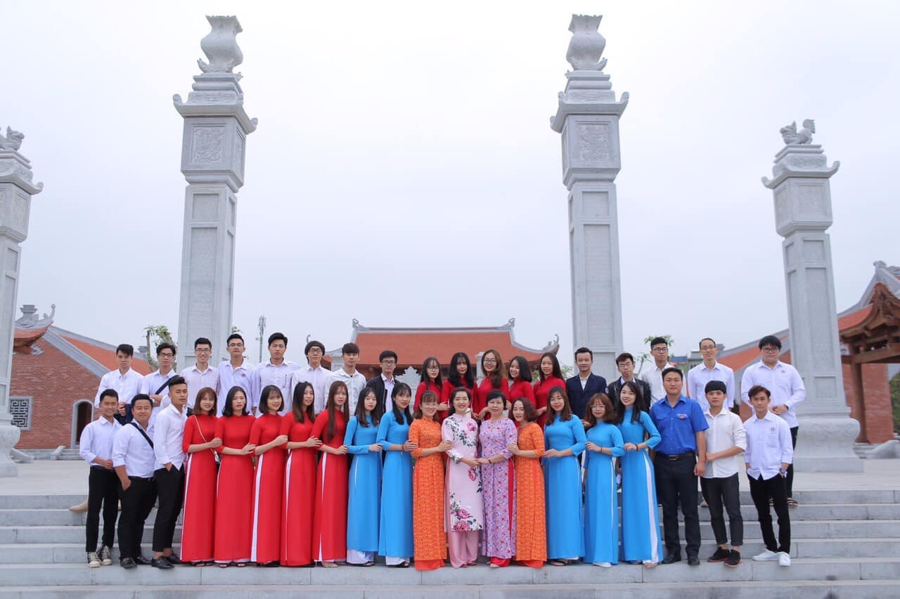 LCĐ Khoa Du lịch tổ chức hoạt động tham quan thực tế tại Khu tưởng niệm lãnh tụ Nguyễn Đức Cảnh