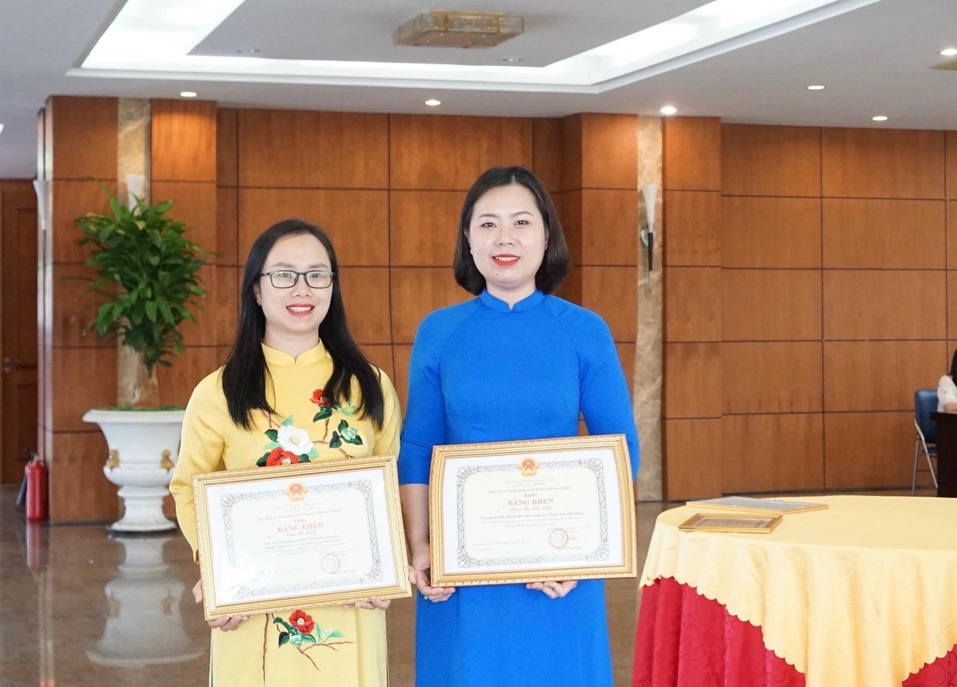 Tấm gương Đoàn viên - Giáo viên TPT đội Đoàn Thị Tuyết tiêu biểu trong học tập, làm theo tư tưởng, đạo đức, phong cách Hồ Chí Minh.