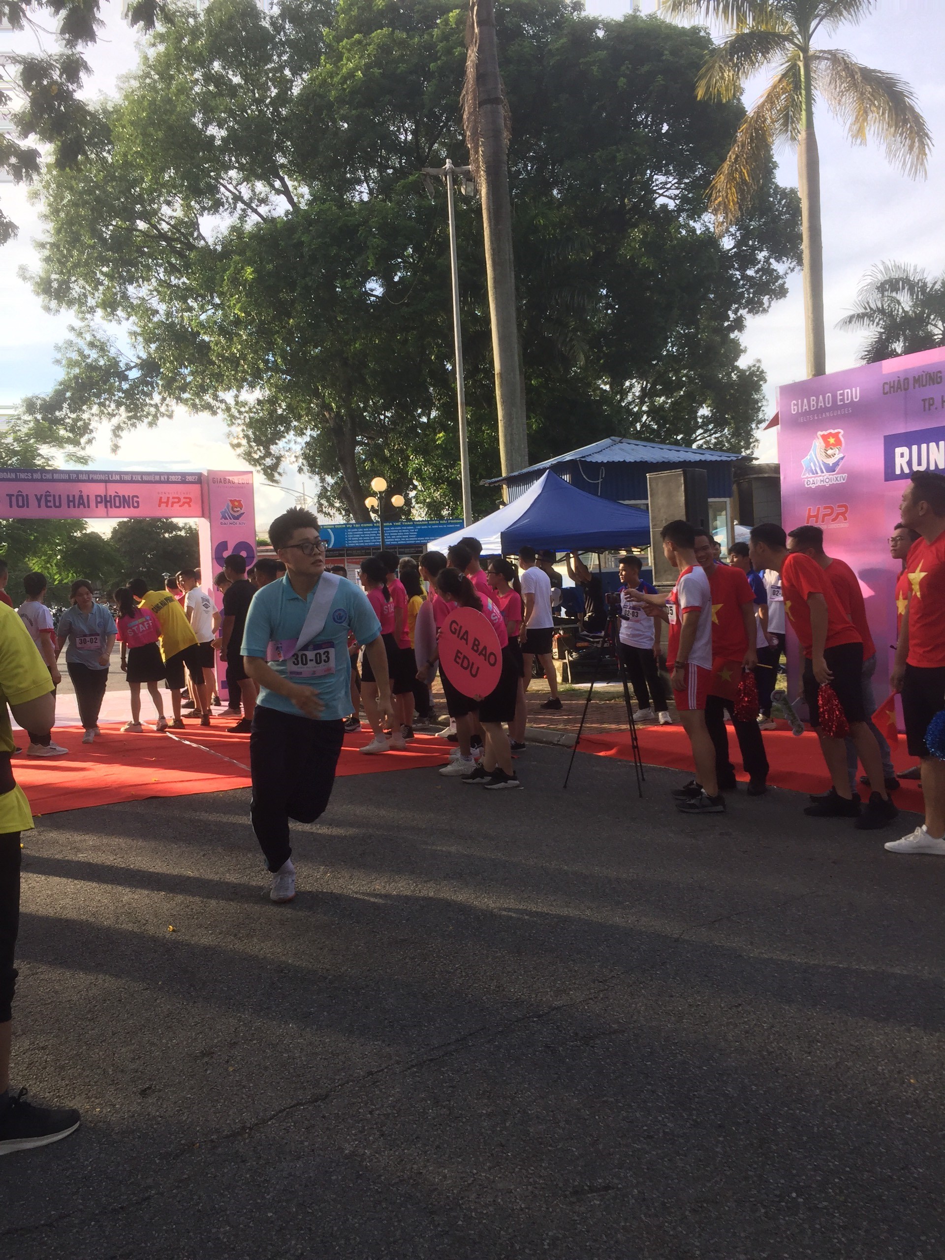 TUỔI TRẺ HỒNG BÀNG - CHẠY TIẾP SỨC “RUN – TÔI YÊU HẢI PHÒNG”