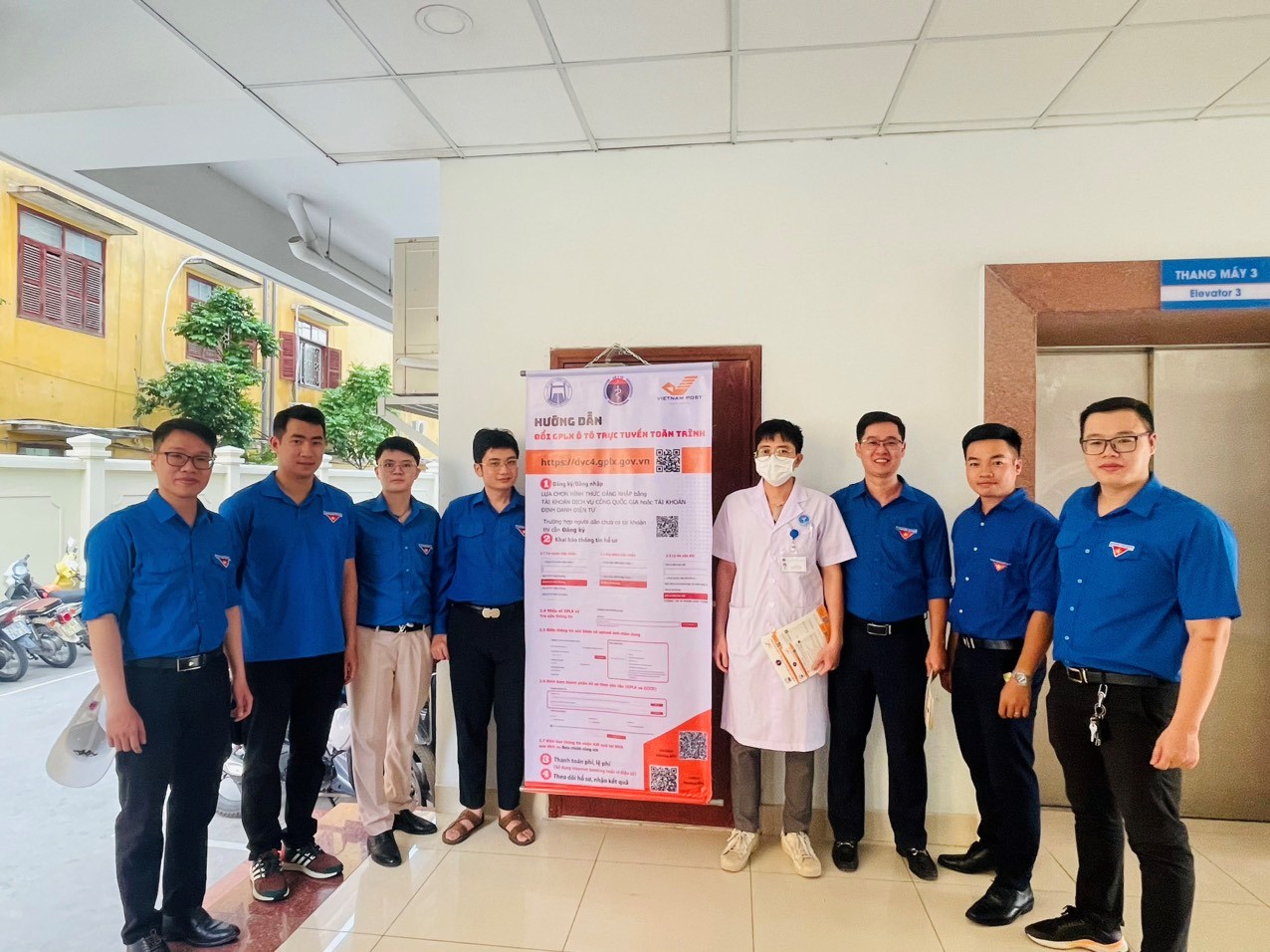 Phối hợp tổ chức tuyên truyền, hướng dẫn, thực hiện dịch vụ công trực tuyến toàn trình đổi GPLX do ngành Giao thông vận tải cấp trên cổng dịch vụ công quốc gia