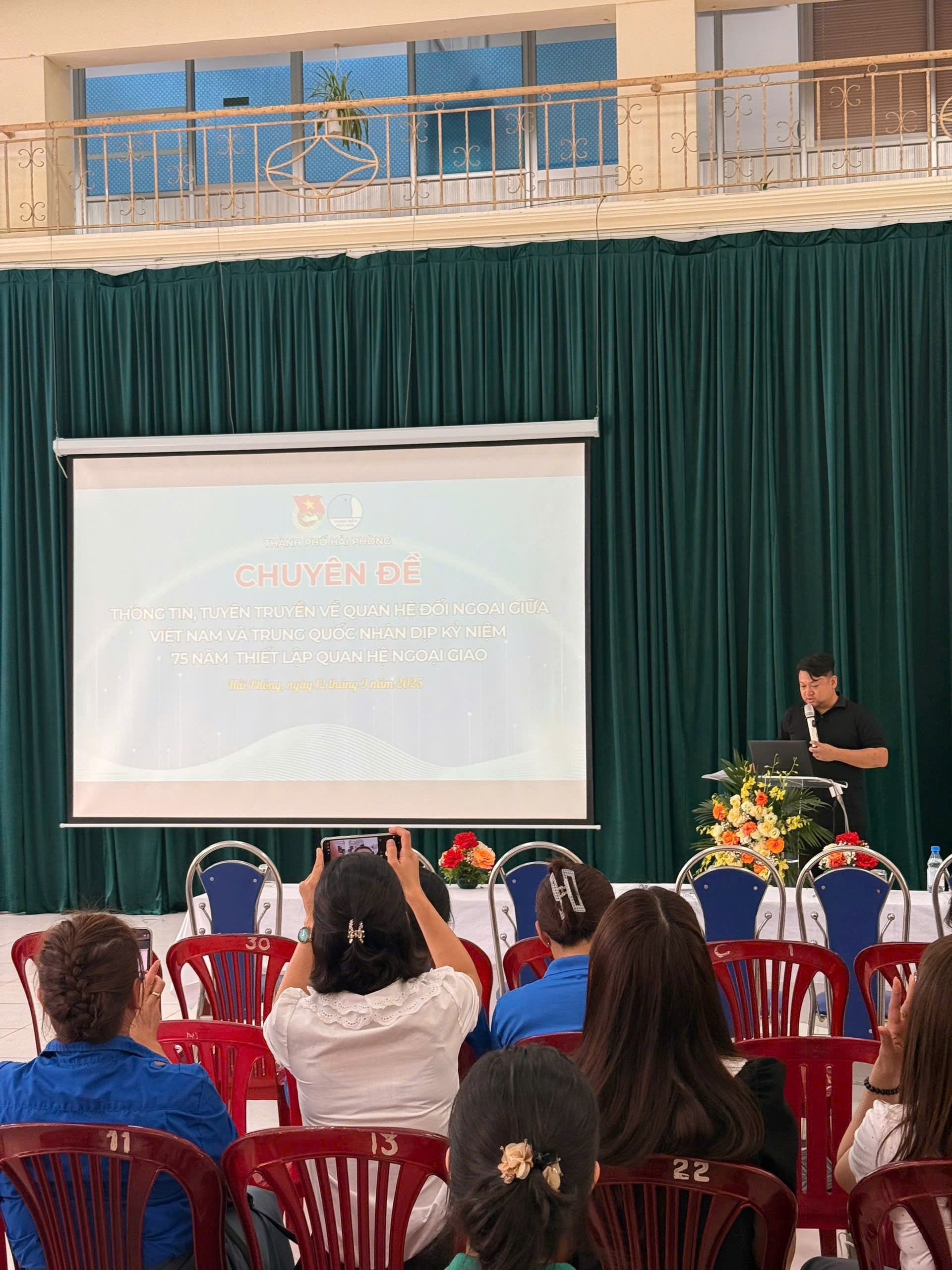 CHUYÊN ĐỀ THÔNG TIN, TUYÊN TRUYỀN VỀ QUAN HỆ ĐỐI NGOẠI GIỮA VIỆT NAM VÀ TRUNG QUỐC NHÂN DỊP KỶ NIỆM 75 NĂM THIẾT LẬP QUAN HỆ NGOẠI GIAO