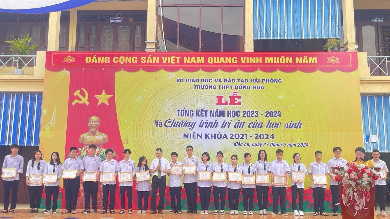 THPT Đồng Hòa: Tổng kết năm học 2023-2024 và Chương trình tri ân của học sinh