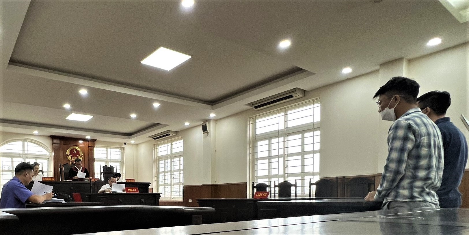 Phạt tù nhóm sản xuất ống nhựa giả nhãn hiệu “Tiền Phong”