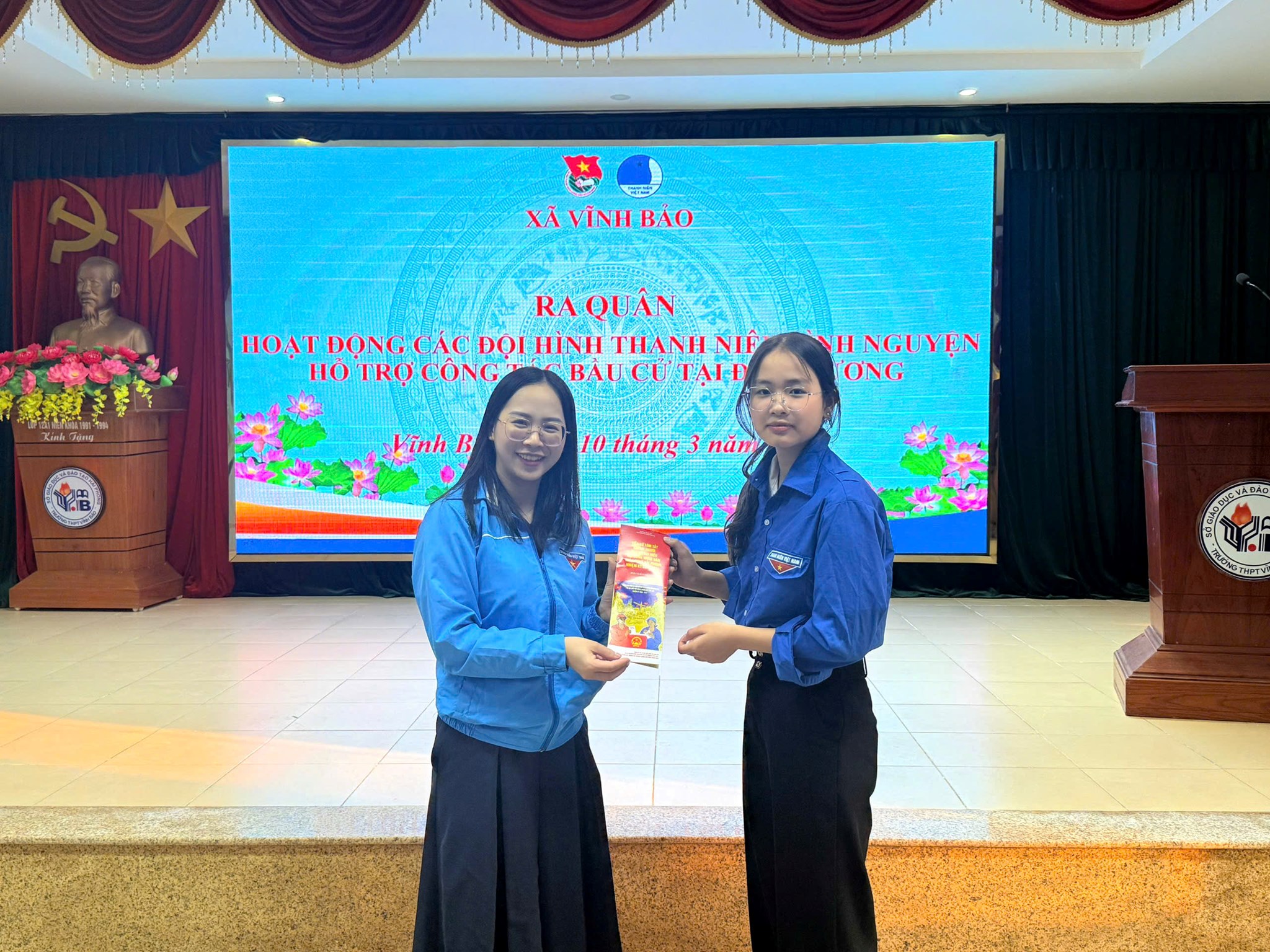 ĐOÀN XÃ VĨNH BẢO RA QUÂN HOẠT ĐỘNG CÁC ĐỘI HÌNH THANH NIÊN TÌNH NGUYỆN HỖ TRỢ CÔNG TÁC BẦU CỬ TẠI ĐỊA PHƯƠNG