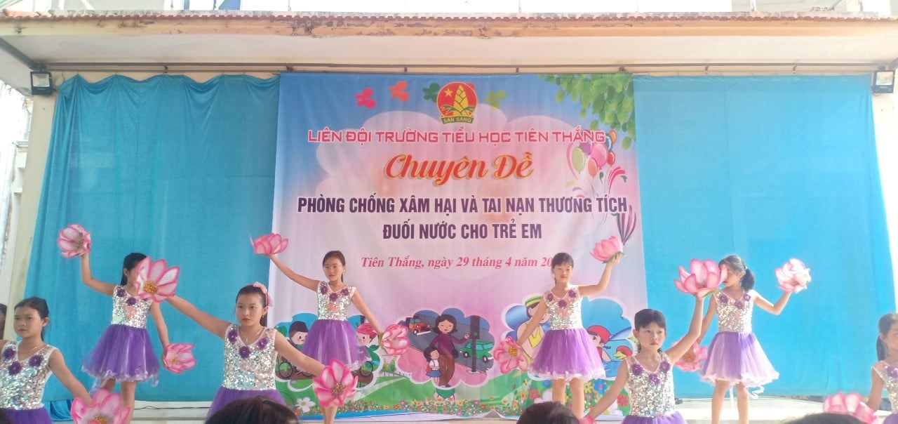 HOẠT ĐỘNG TRẢI NGHIỆM, RÈN KỸ NĂNG CHO THIẾU NIÊN, NHI ĐỒNG