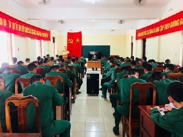 ĐTN BỘ CHỈ HUY QUÂN SỰ THÀNH PHỐ TỔ CHỨC HOẠT ĐỘNG HƯỞNG ỨNG NGÀY PHÁP LUẬT VIỆT NAM 09/11
