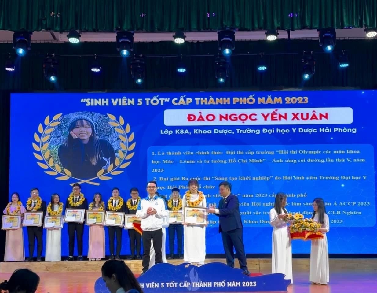 TẤM GƯƠNG HỌC TẬP VÀ LÀM VIỆC THEO TƯ TƯỞNG, PHONG CÁCH, ĐẠO ĐỨC HỒ CHÍ MINH - ĐÀO NGỌC YẾN XUÂN