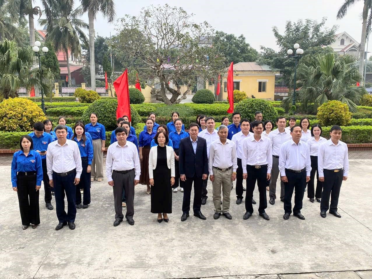 LỄ CHÀO CỜ CHÀO MỪNG ĐẠI HỘI ĐẢNG TOÀN QUỐC LẦN THỨ XIV, NHIỆM KỲ 2026 - 2031 TRƯỚC GIỜ KHAI MẠC ĐẠI HỘI