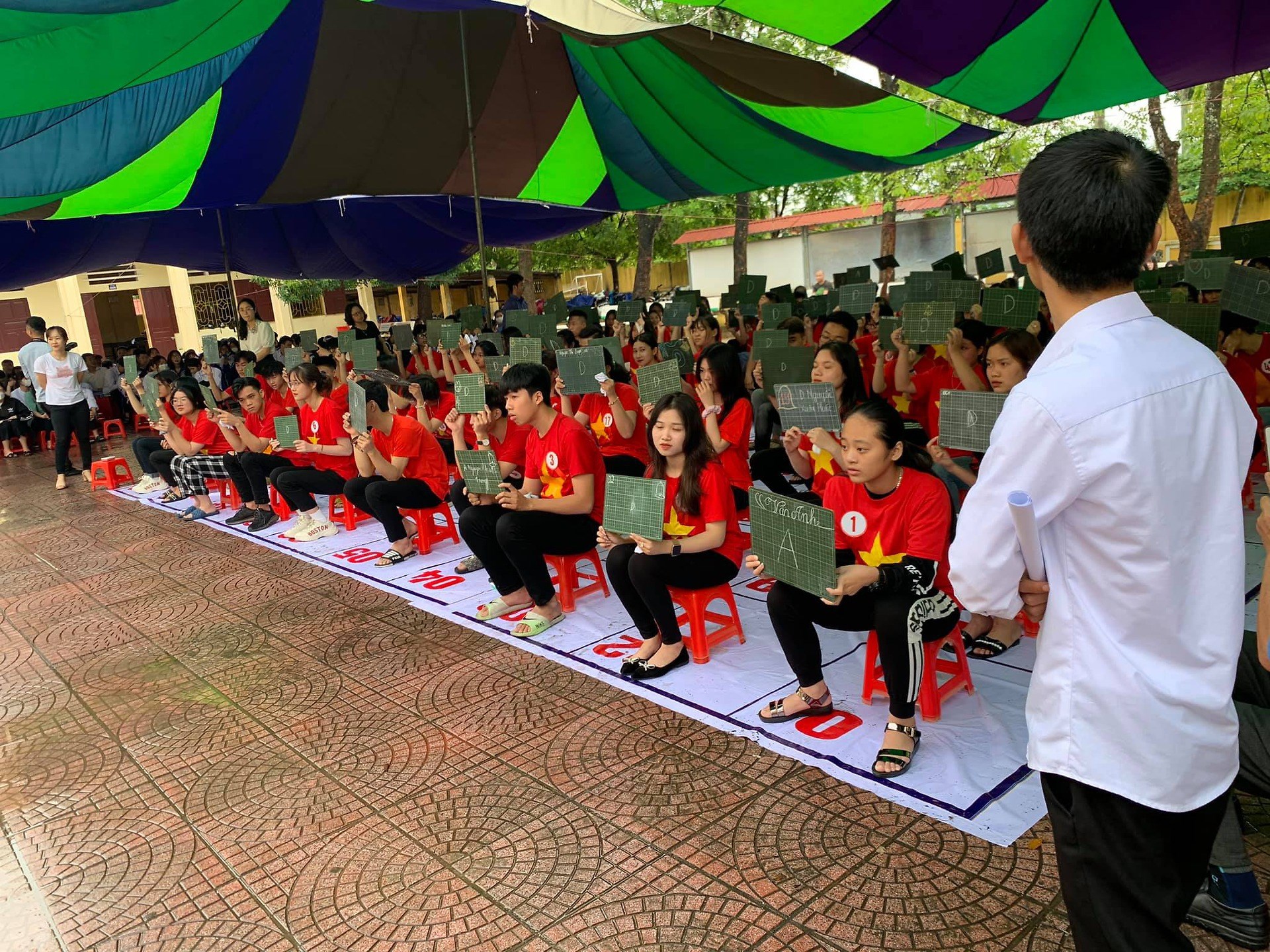 Cuộc thi Rung chuông vàng " Tìm hiểu về Quốc hội Việt Nam và các cuộc bầu cử đại biểu Quốc hội, Hội đồng nhân dân các cấp qua các thời kỳ