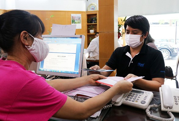 'Cha đẻ' ATM gạo chung tay góp vắc xin