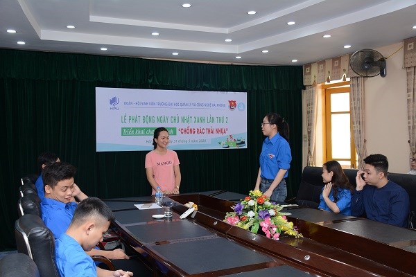 Trần Mỹ Linh gương sáng trong chiến dịch phòng chống Covid-19, tấm gương tiêu biểu trong học tập và làm theo tư tưởng, đạo đức, phong cách Hồ Chí Minh