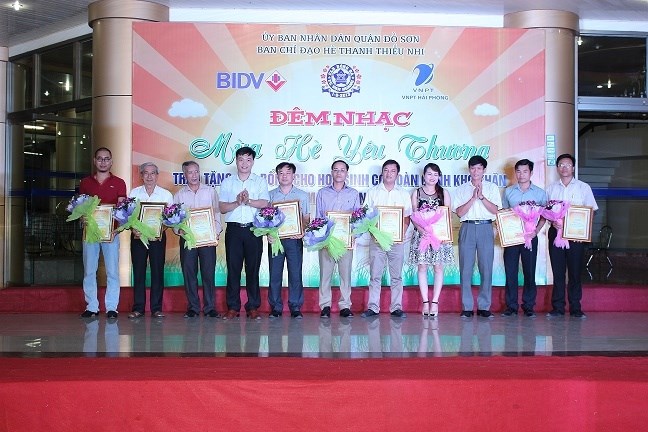 Đêm nhạc “Mùa hè yêu thương”