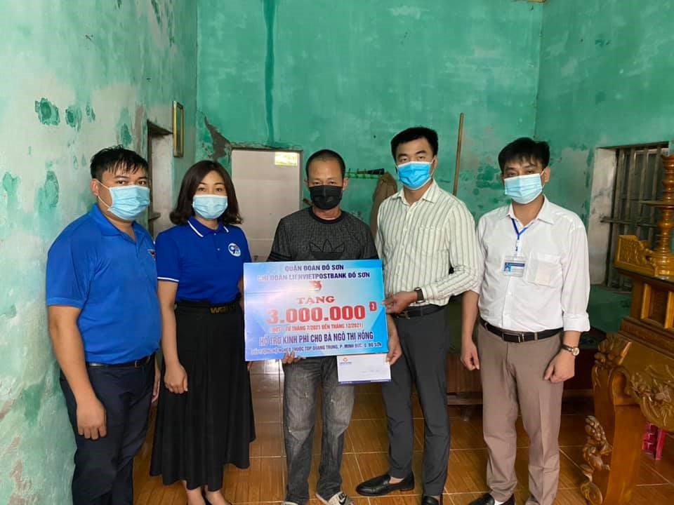 Thanh niên xung kích hỗ trợ hộ nghèo trên địa bàn quận Đồ Sơn