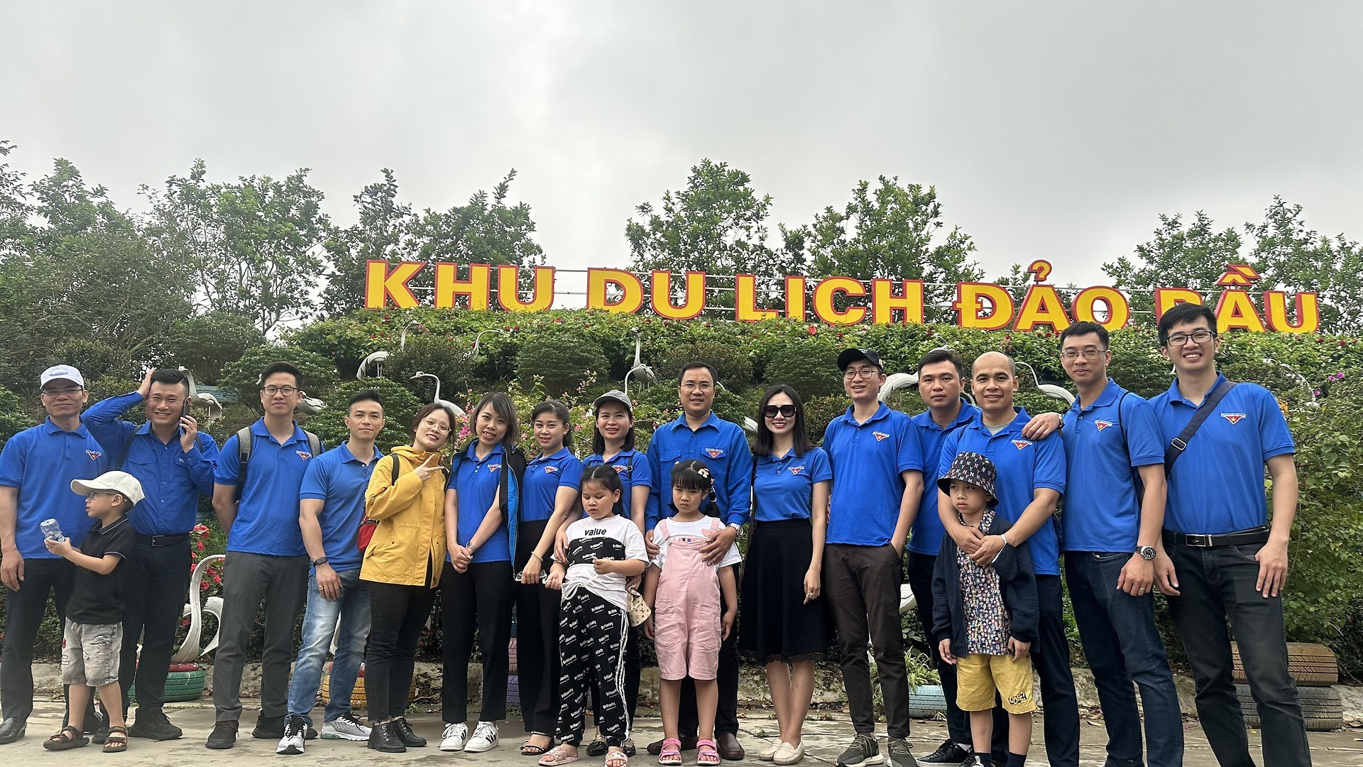 ĐTN VOSCO: Hoà mình vào cuộc sống để thêm yêu thiên nhiên hơn