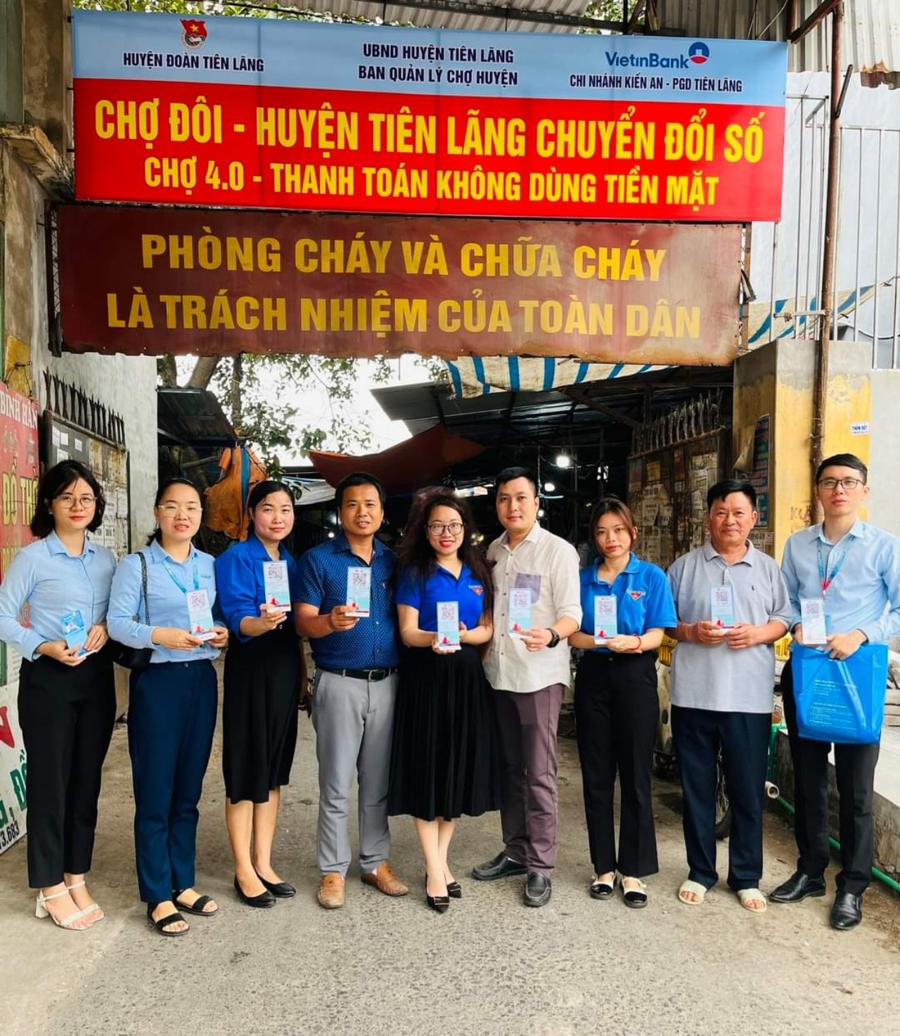 HUYỆN ĐOÀN TIÊN LÃNG PHỐI HỢP VỚI NGÂN HÀNG VIETINBANK TRIỂN KHAI MÔ HÌNH CHỢ DÂN SINH CHUYỂN ĐỔI SỐ