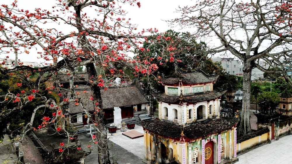MIẾU, CHÙA TRUNG HÀNH - NƠI LƯU GIỮ NÉT XƯA CỔ KÍNH