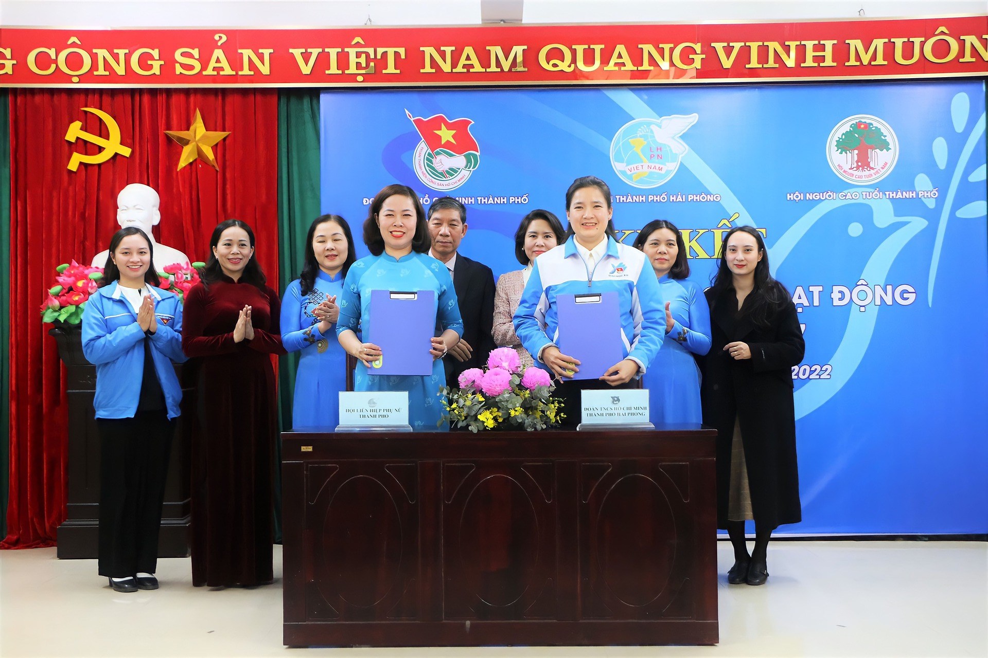 HỘI NGHỊ KÝ KẾT CHƯƠNG TRÌNH PHỐI HỢP GIỮA HỘI LIÊN HIỆP PHỤ NỮ THÀNH PHỐ VỚI ĐOÀN TNCS HỒ CHÍ MINH VÀ HỘI NGƯỜI CAO TUỔI THÀNH PHỐ GIAI ĐOẠN 2022 - 2027