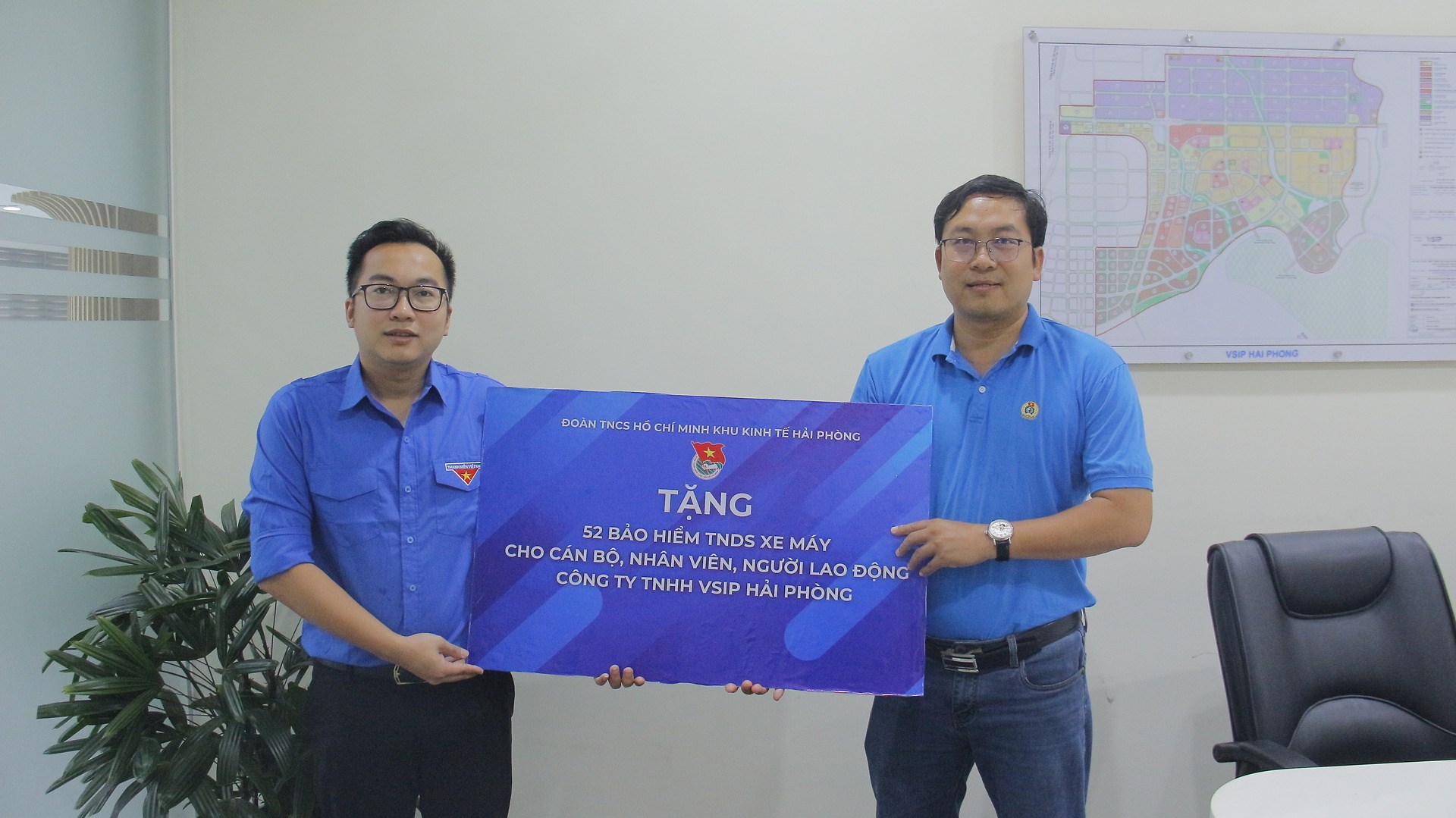 MÔ HÌNH “TUYÊN TRUYỀN, PHỔ BIẾN PHÁP LUẬT VỀ AN TOÀN GIAO THÔNG” LƯU ĐỘNG TẠI CÁC KHU CÔNG NGHIỆP