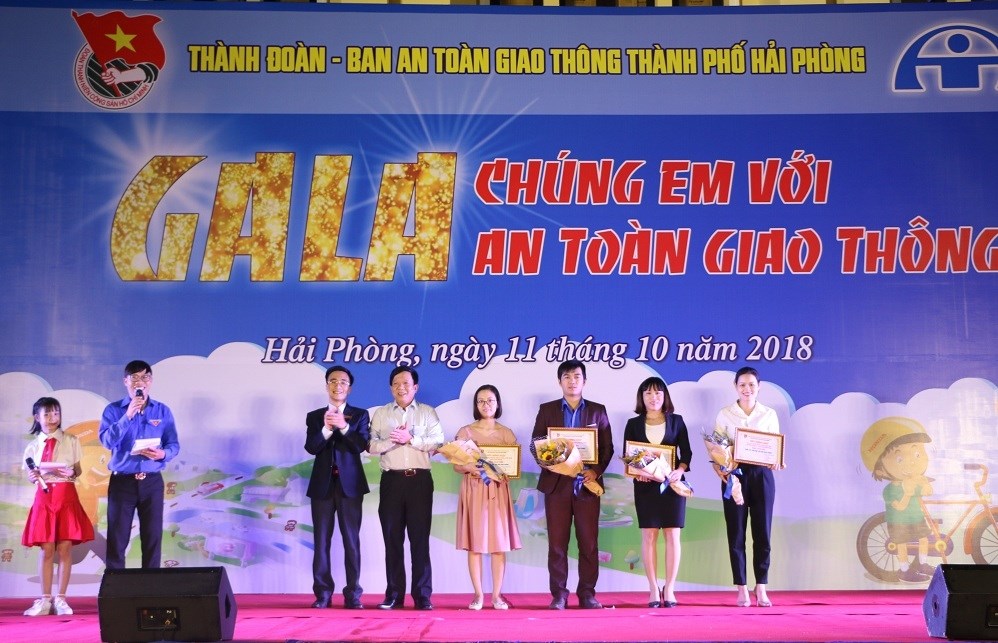 Gala “Chúng em với an toàn giao thông”