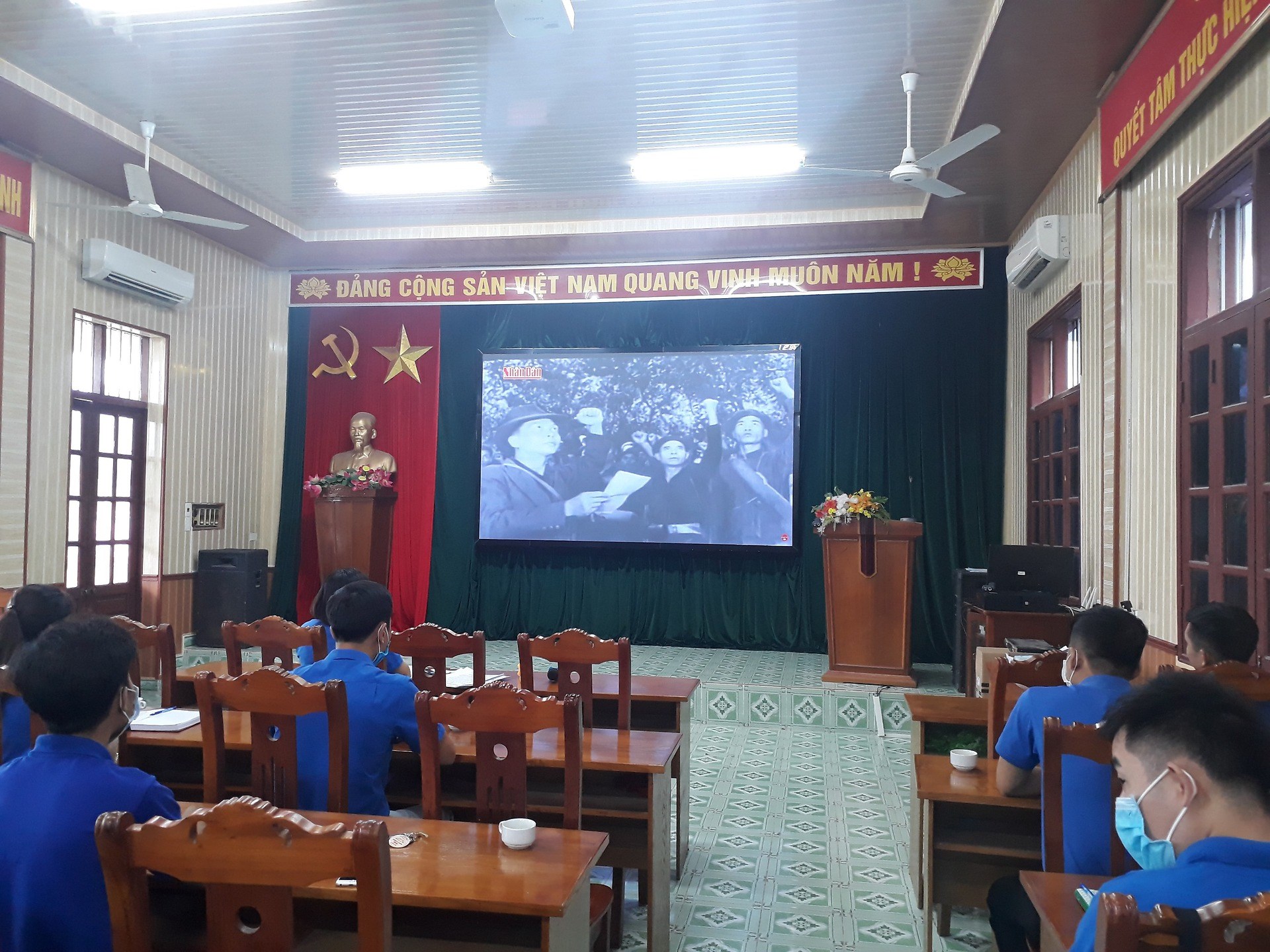 Tuyên truyền kỷ niệm 110 năm ngày Bác Hồ ra đi tìm đường cứu nước (05/6/1911- 05/6/2021)