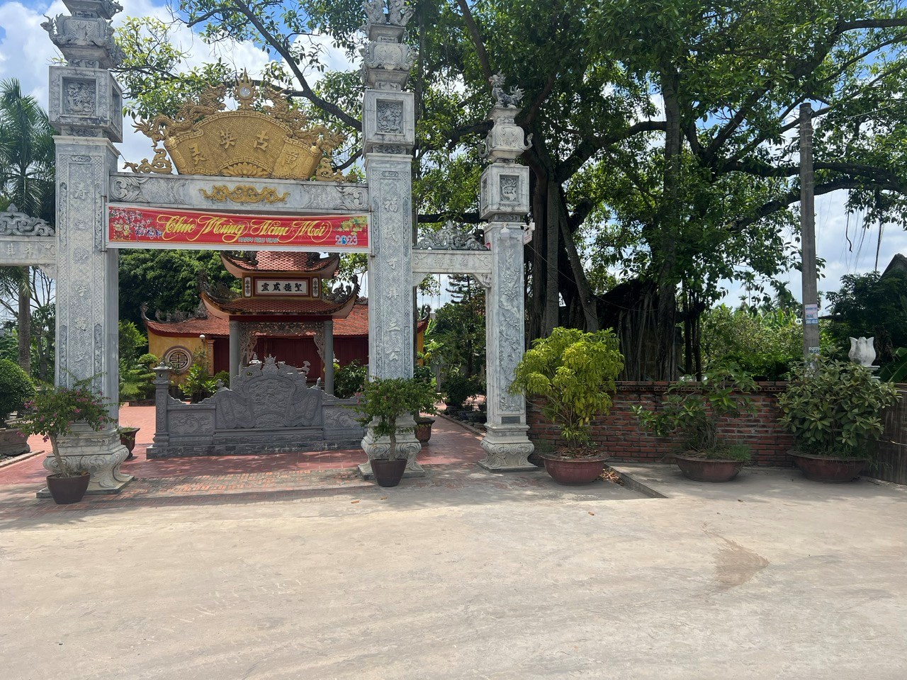 Đình Hàn Cầu, xã Chính Mỹ, huyện Thủy Nguyên
