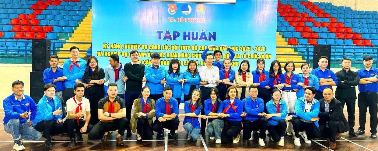 ĐOÀN THANH NIÊN- HỘI ĐỒNG ĐỘI XÃ NAM THANH MIỆN THAM GIA CHƯƠNG TRÌNH TẬP HUẤN KỸ NĂNG, NGHIỆP VỤ CÔNG TÁC ĐỘI TNTP HỒ CHÍ MINH NĂM HỌC 2025-2026 VÀ NGHIỆP VỤ CHO VAY UỶ THÁC NGÂN HÀNG CHÍNH SÁCH XÃ HỘI QUA TỔ CHỨC ĐOÀN