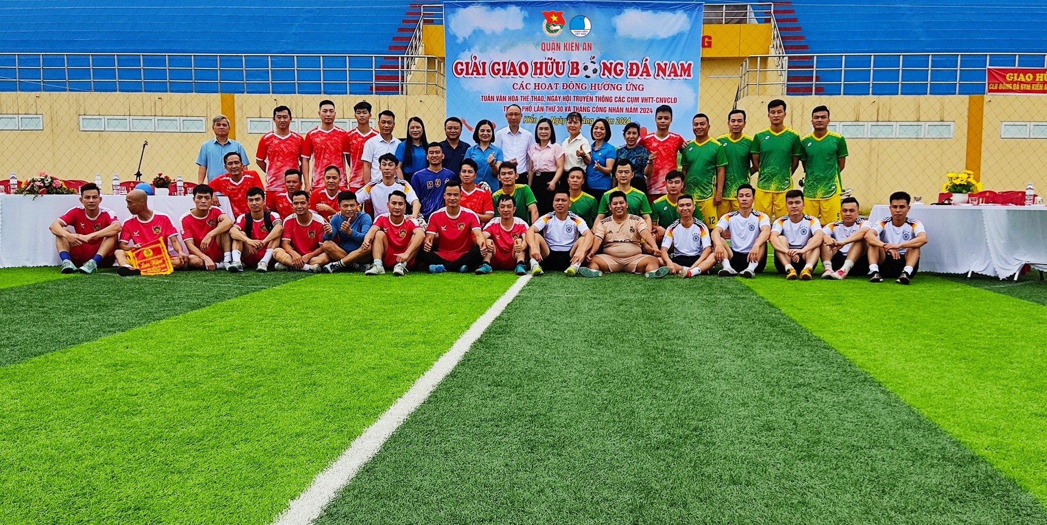 Quận đoàn - Hội LHTN Việt Nam quận Kiến An tổ chức chương trình giao hữu bóng đá nam nhân dịp Tháng Công nhân năm 2024