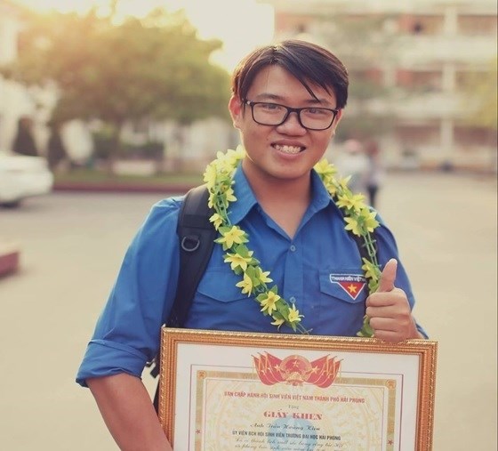 Trần Hoàng Kiên - Thủ lĩnh sinh viên trường Đại học Hải Phòng 2018 - tấm gương sáng cho sinh viên học tập và noi theo trong hoạt động nghiên cứu khoa học và phong trào công tác Đoàn, hội