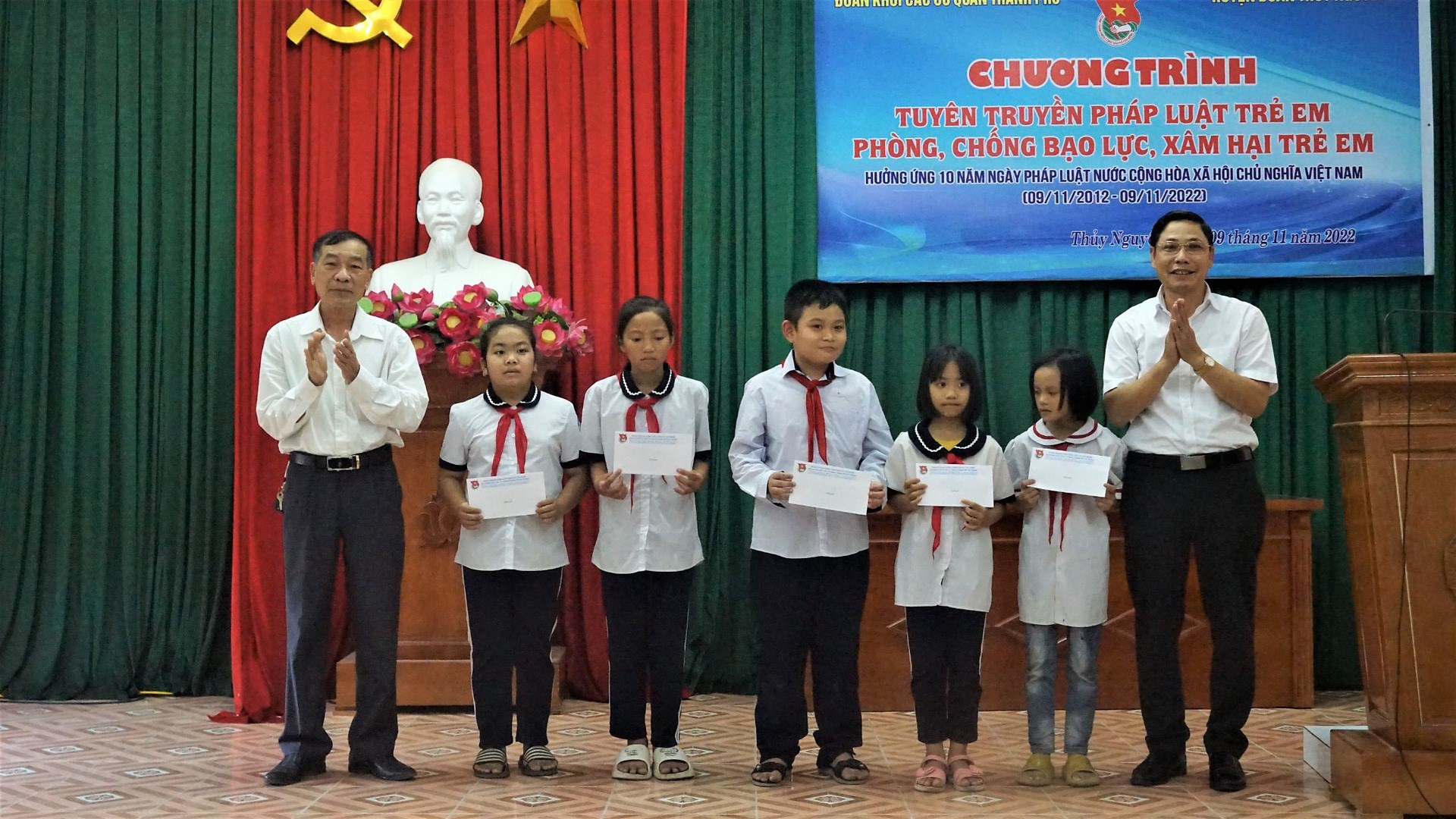 Hoạt động hưởng ứng Ngày Pháp luật Việt Nam (09/11)