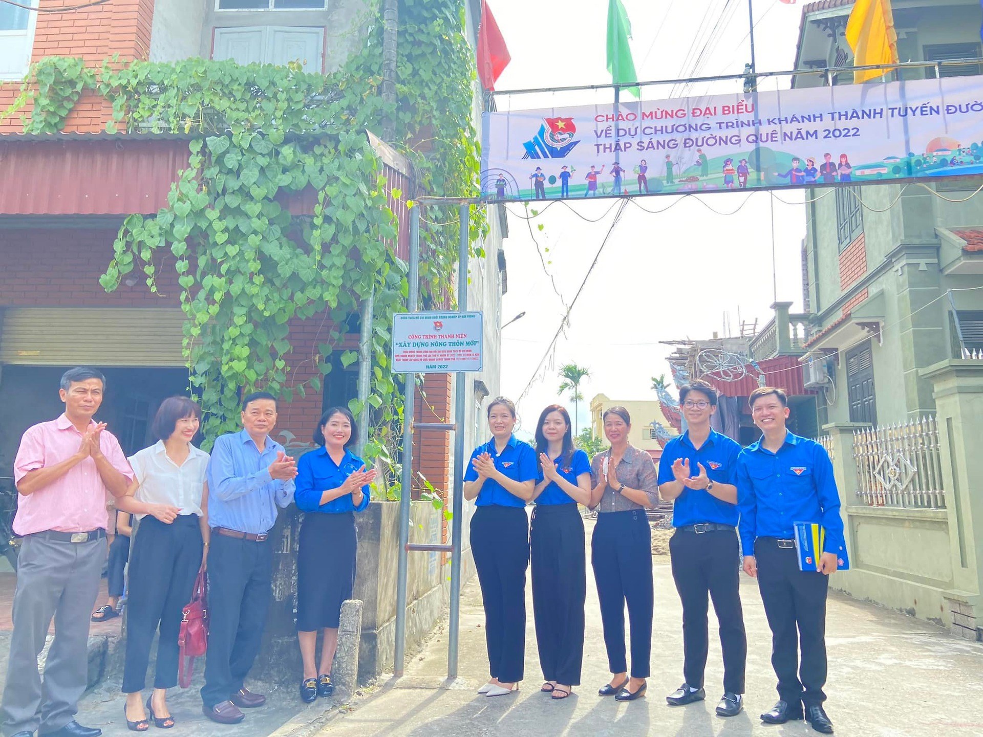Tuổi trẻ Khối Doanh nghiệp thành phố chung tay xây dựng nông thôn mới