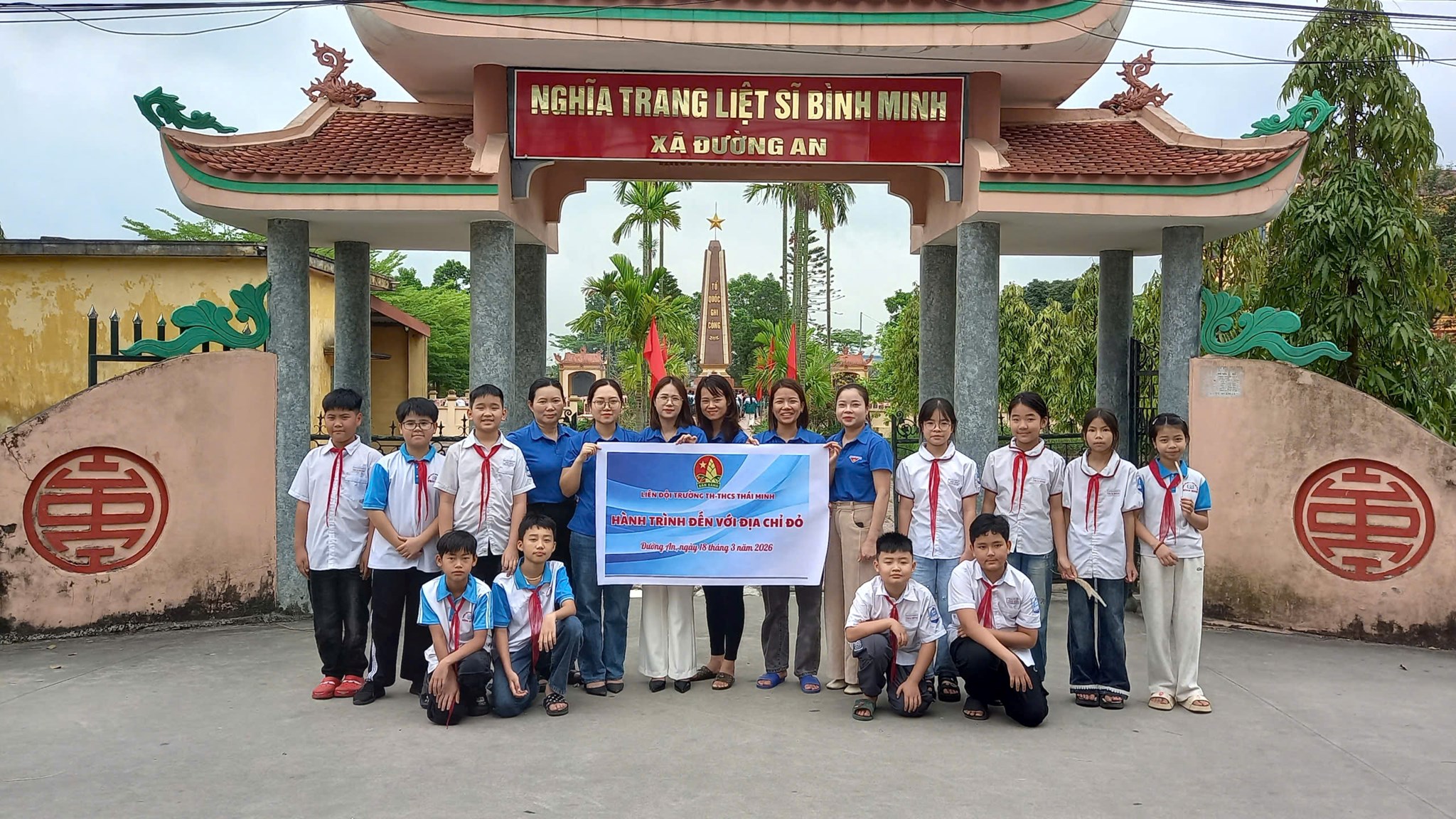 HÀNH TRÌNH ĐẾN VỚI ĐỊA CHỈ ĐỎ: TRI ÂN ANH HÙNG LIỆT SỸ CỦA LIÊN ĐỘI TRƯỜNG TH & THCS THÁI MINH