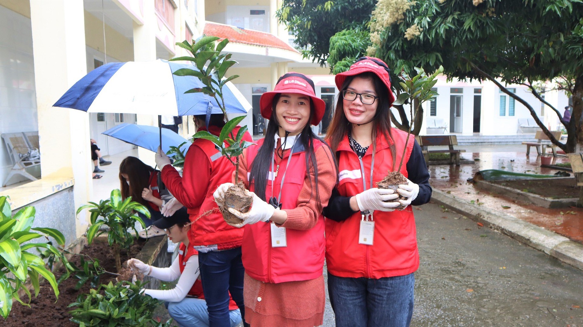 Đoàn TNCS Hồ Chí Minh Khu Kinh tế Hải Phòng ra quân tổ chức Ngày Chủ nhật xanh năm 2024 (17/3/2024)