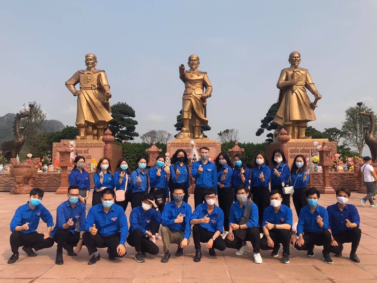Hành trình về nguồn