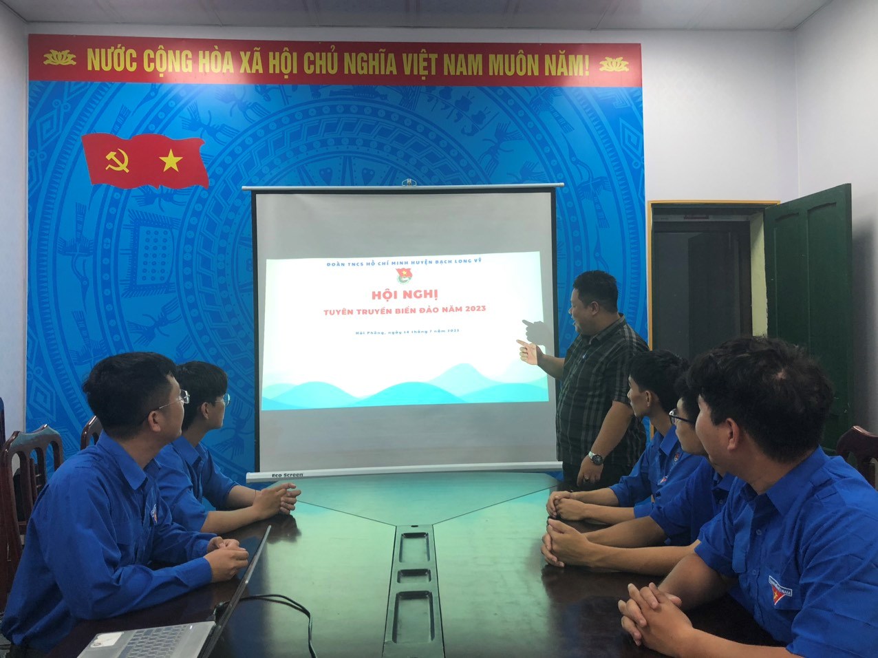 Ban Thường vụ Đoàn TNCS Hồ Chí Minh Huyện đoàn Bạch Long Vỹ tổ chức Hội nghị tuyên truyền biển đảo năm 2023