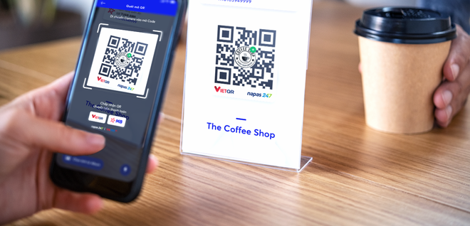 Dán đè mã QR Code - chiêu trò mới của tội phạm chiếm đoạt tiền
