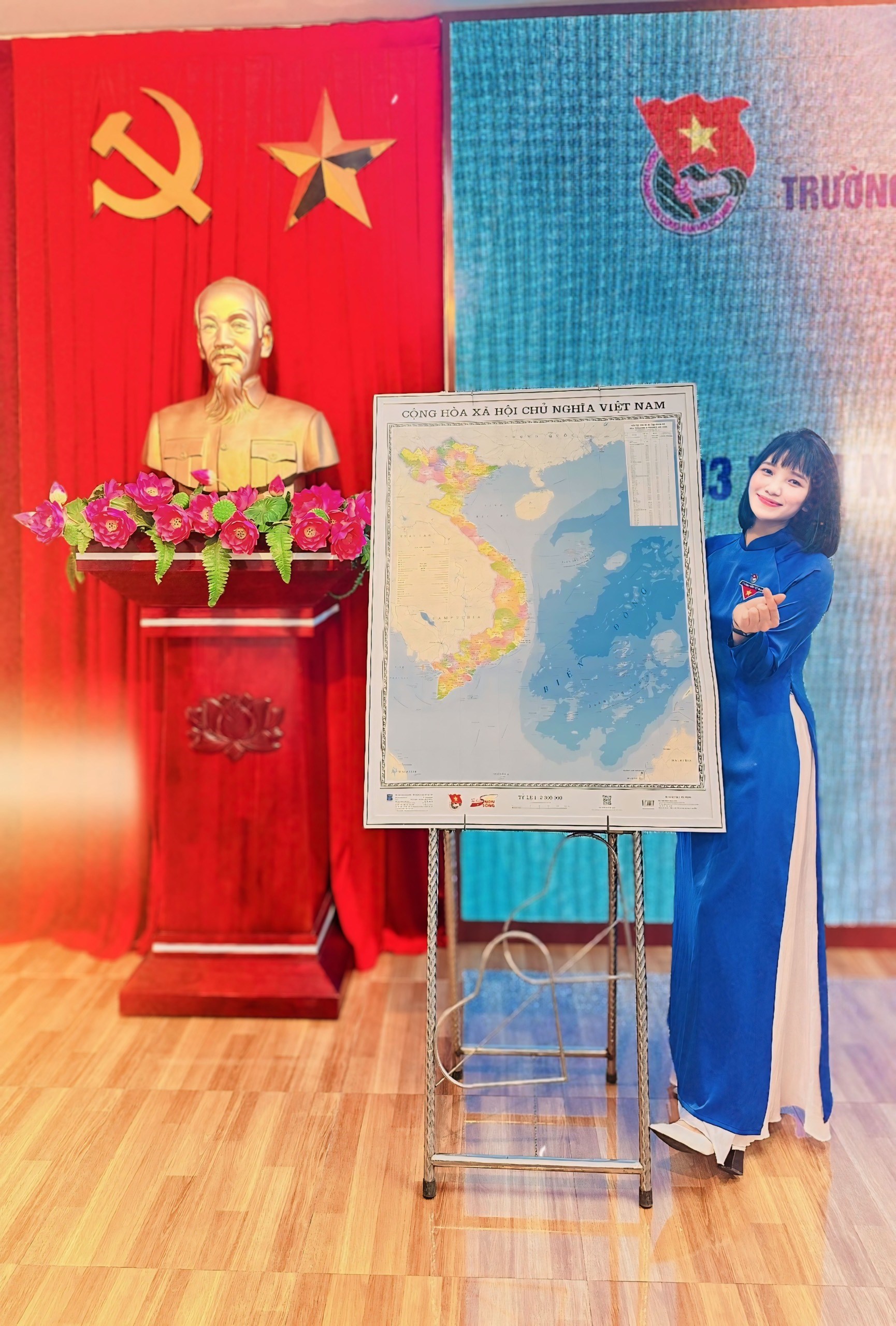 TẤM GƯƠNG HỌC TẬP VÀ LÀM THEO TƯ TƯỞNG, ĐẠO ĐỨC, PHONG CÁCH HỒ CHÍ MINH