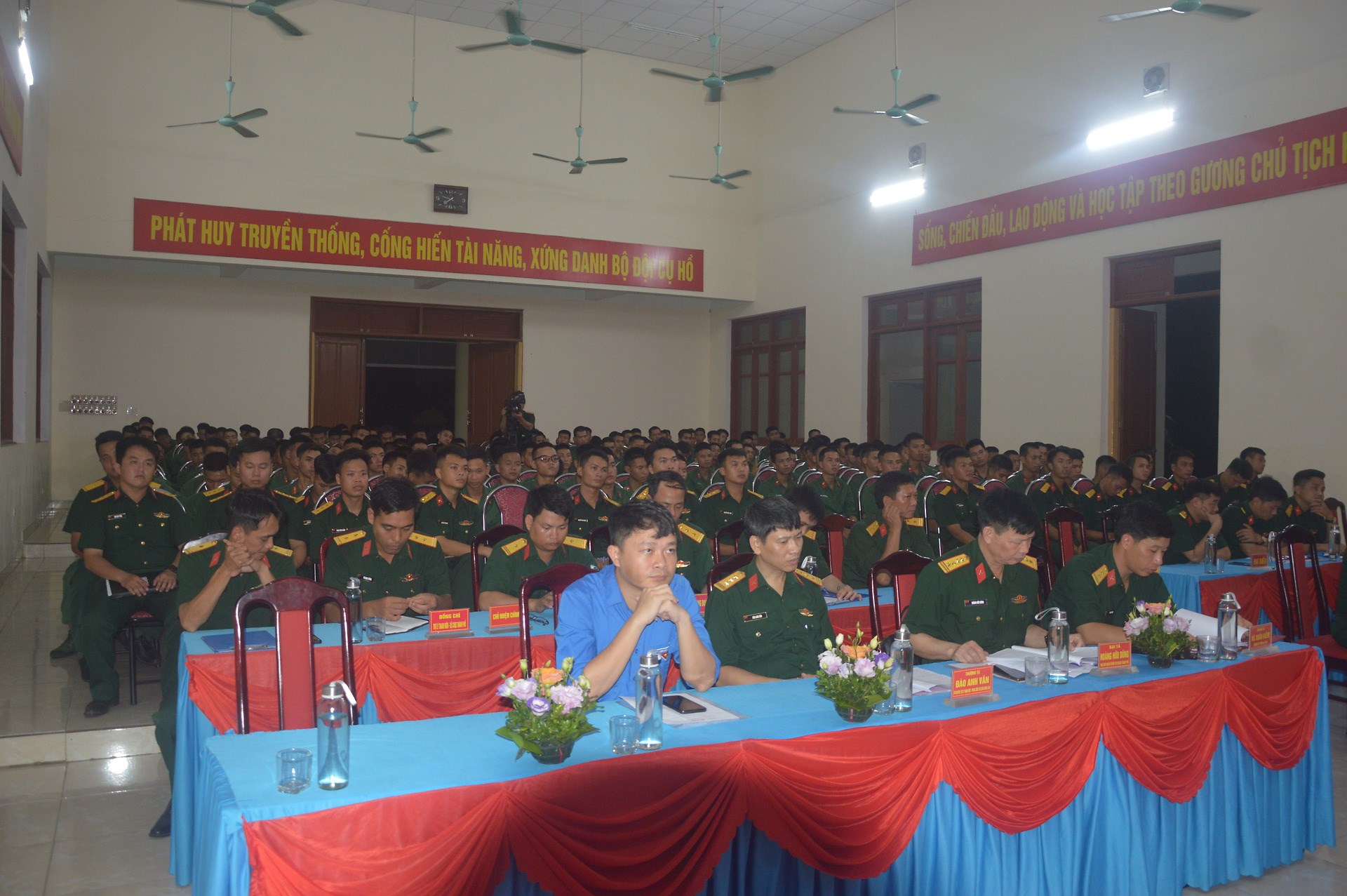 NƠI CÁC SĨ QUAN TRẺ “TRẢI LÒNG”