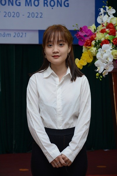 Nguyễn Thị Linh Chi, chiến sĩ xuất sắc trong phong trào sinh viên tình nguyện, tấm gương tiêu biểu trong học tập và làm theo tư tưởng, đạo đức, phong cách Hồ Chí Minh