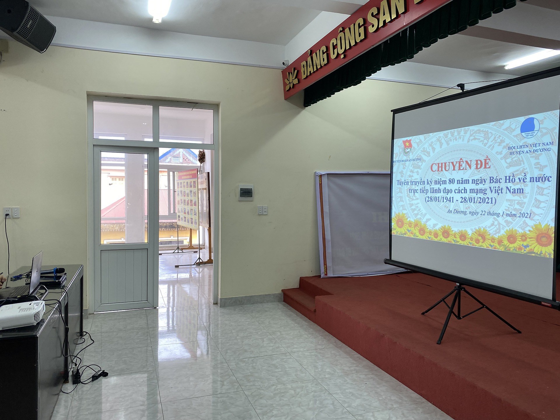 Ngày 22/01/2021 Huyện đoàn An Dương tổ chức hoạt động tuyên truyền kỷ niệm 80 năm ngày Bác Hồ về nước trực tiếp lãnh đạo cách mạng Việt Nam. (28/01/1941 - 28/01/2021)