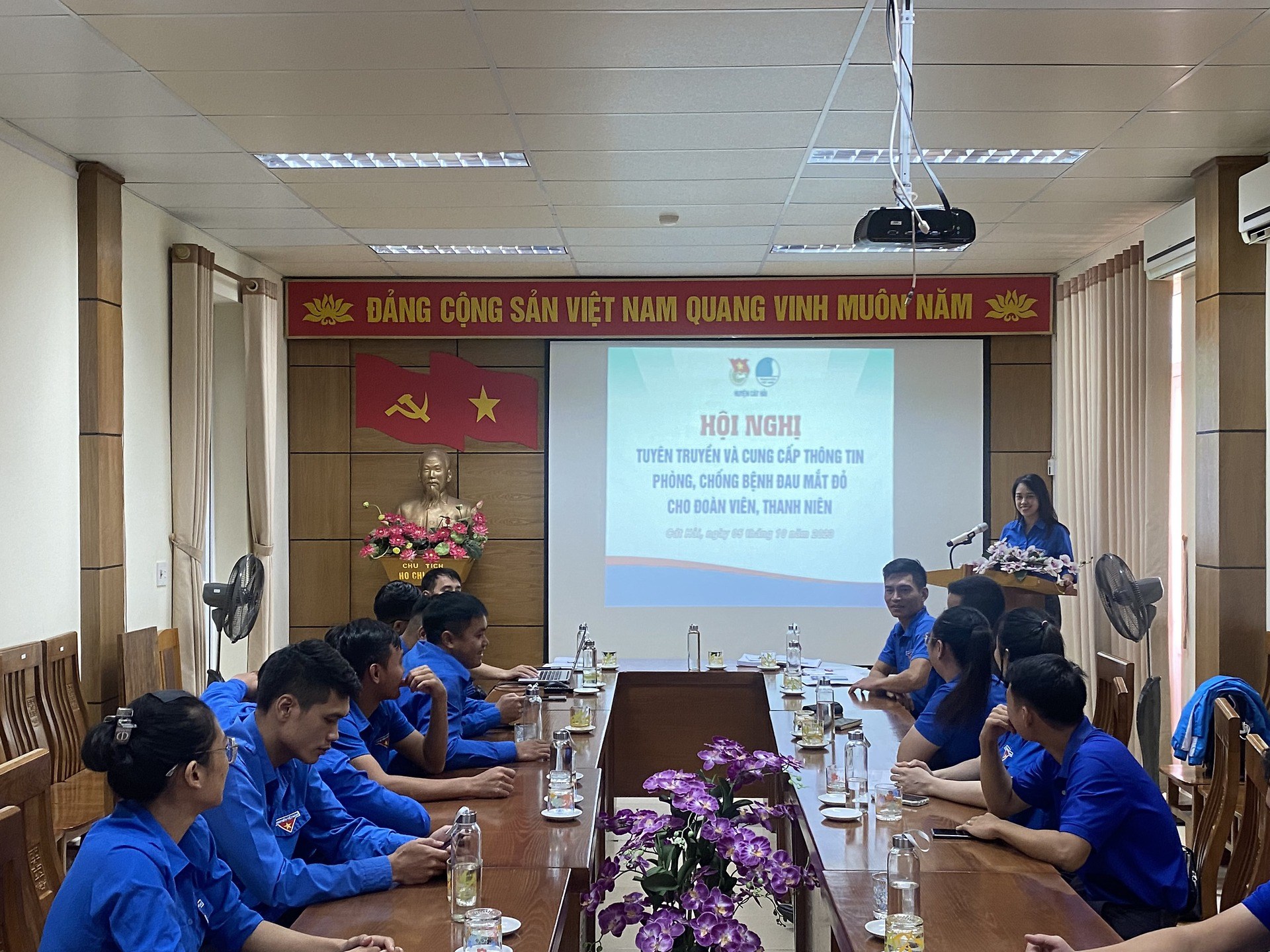 HỘI NGHỊ TUYÊN TRUYỀN VÀ CUNG CẤP THÔNG TIN PHÒNG CHỐNG BỆNH ĐAU MẮT ĐỎ CHO ĐOÀN VIÊN, THANH NIÊN