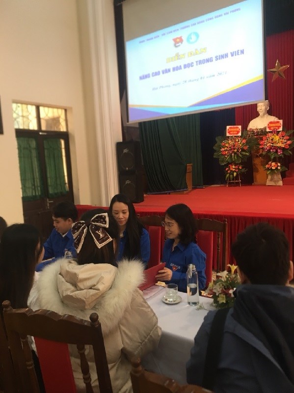 Đoàn Thanh niên - Hội Sinh viên trường Cao đẳng Cộng đồng Hải Phòng tổ chức Diễn đàn “Nâng cao văn hóa đọc trong sinh viên”