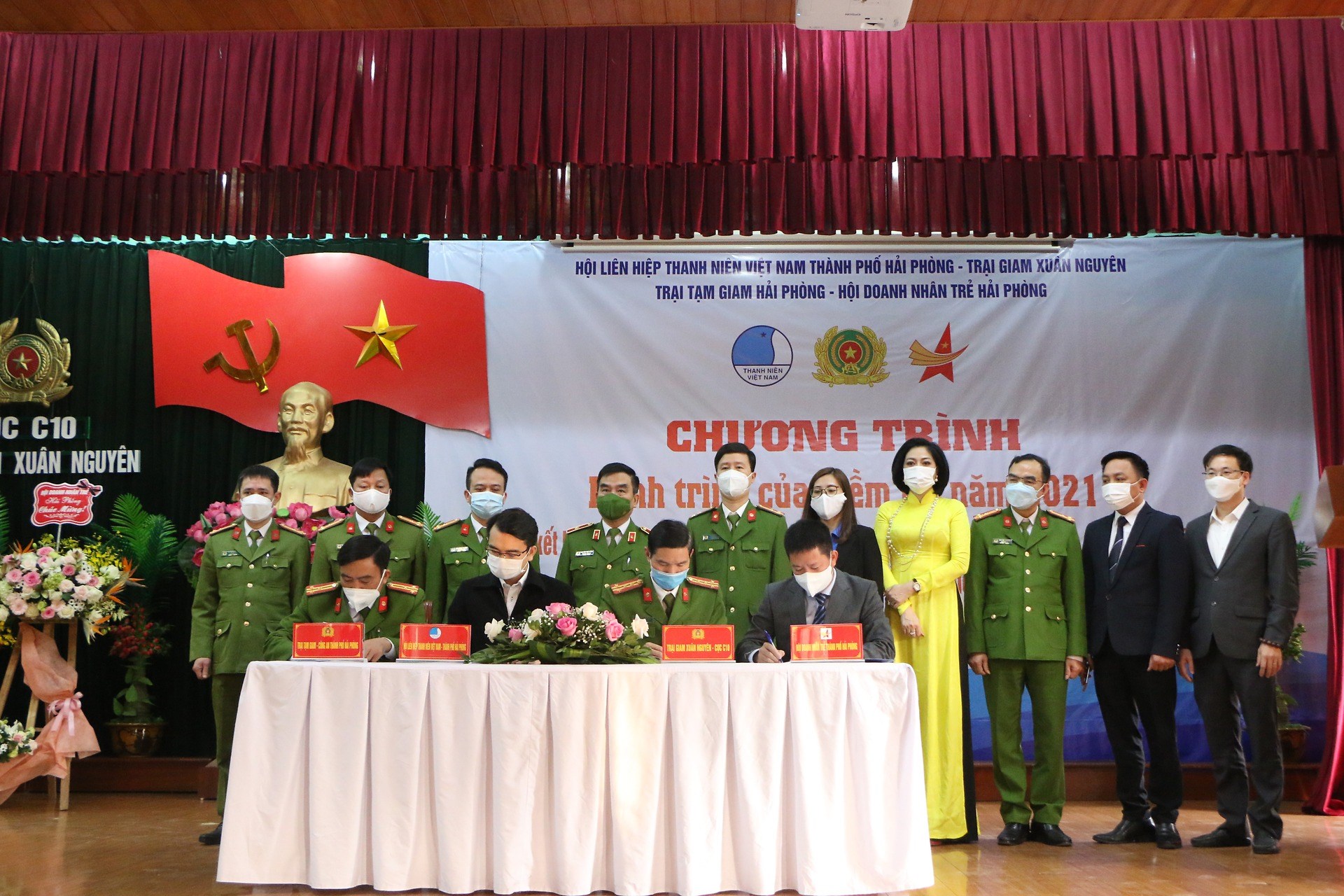 Chương trình “Hành trình của niềm tin” năm 2021 và Ký kết Kế hoạch phối hợp công tác giáo dục, cảm hóa phạm nhân trong độ tuổi thanh niên, giúp họ tái hòa nhập cộng đồng giai đoạn 2021-2025