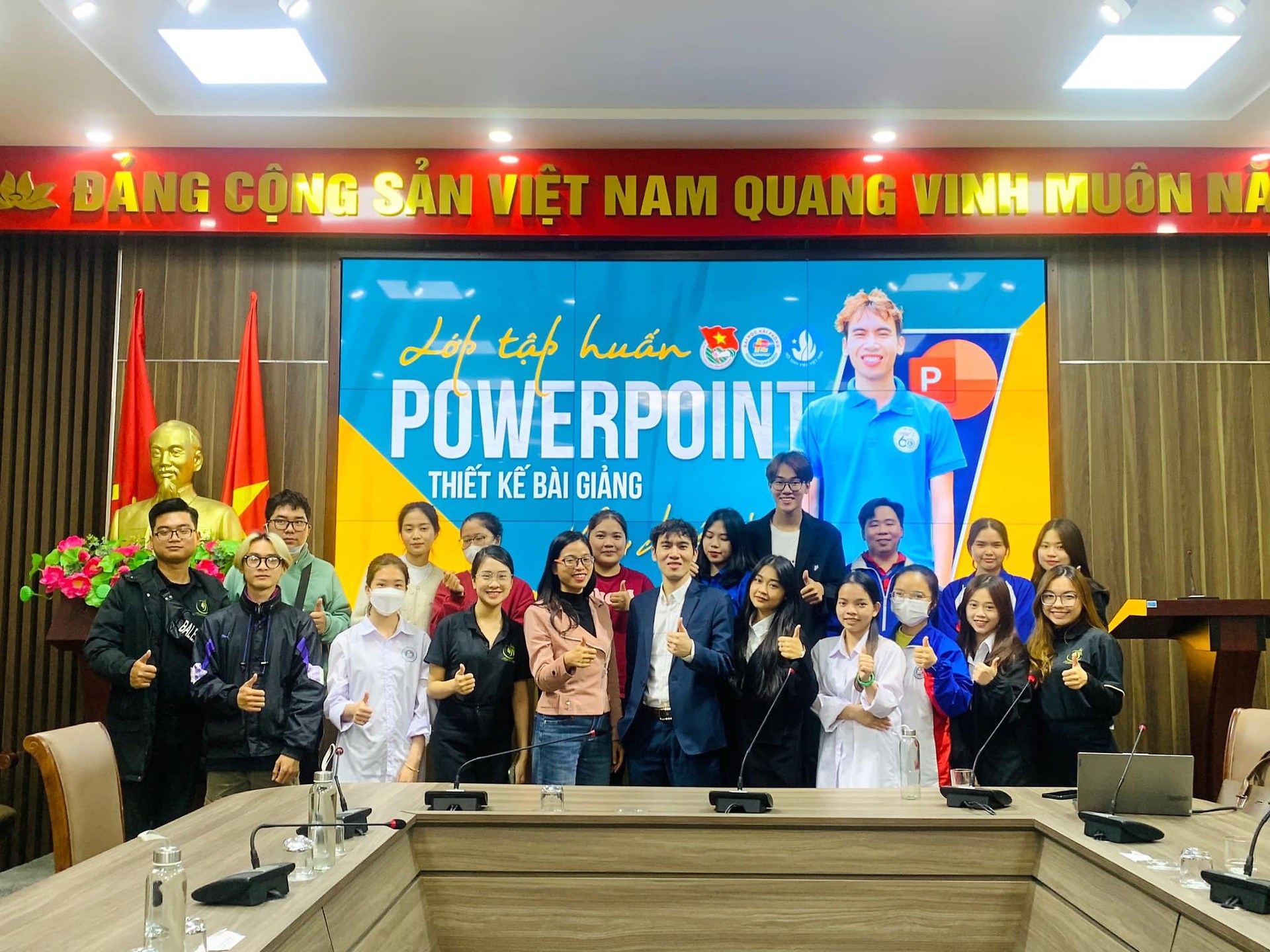 KHÓA TẬP HUẤN THIẾT KẾ BÀI GIẢNG BẰNG POWET POINT